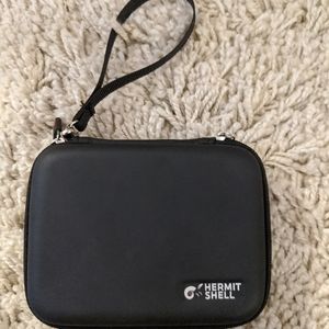 Hermit shell card case